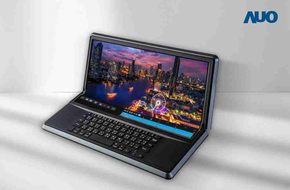 红龙扑克14.6吋Micro LED折迭显示屏幕，，，搭配半径4mm的弯折绞炼，，，，以及高画素、、、、高亮度、、、、高对比度的显示技术特点，，即便在大视角下仍保有绝佳色相与亮度