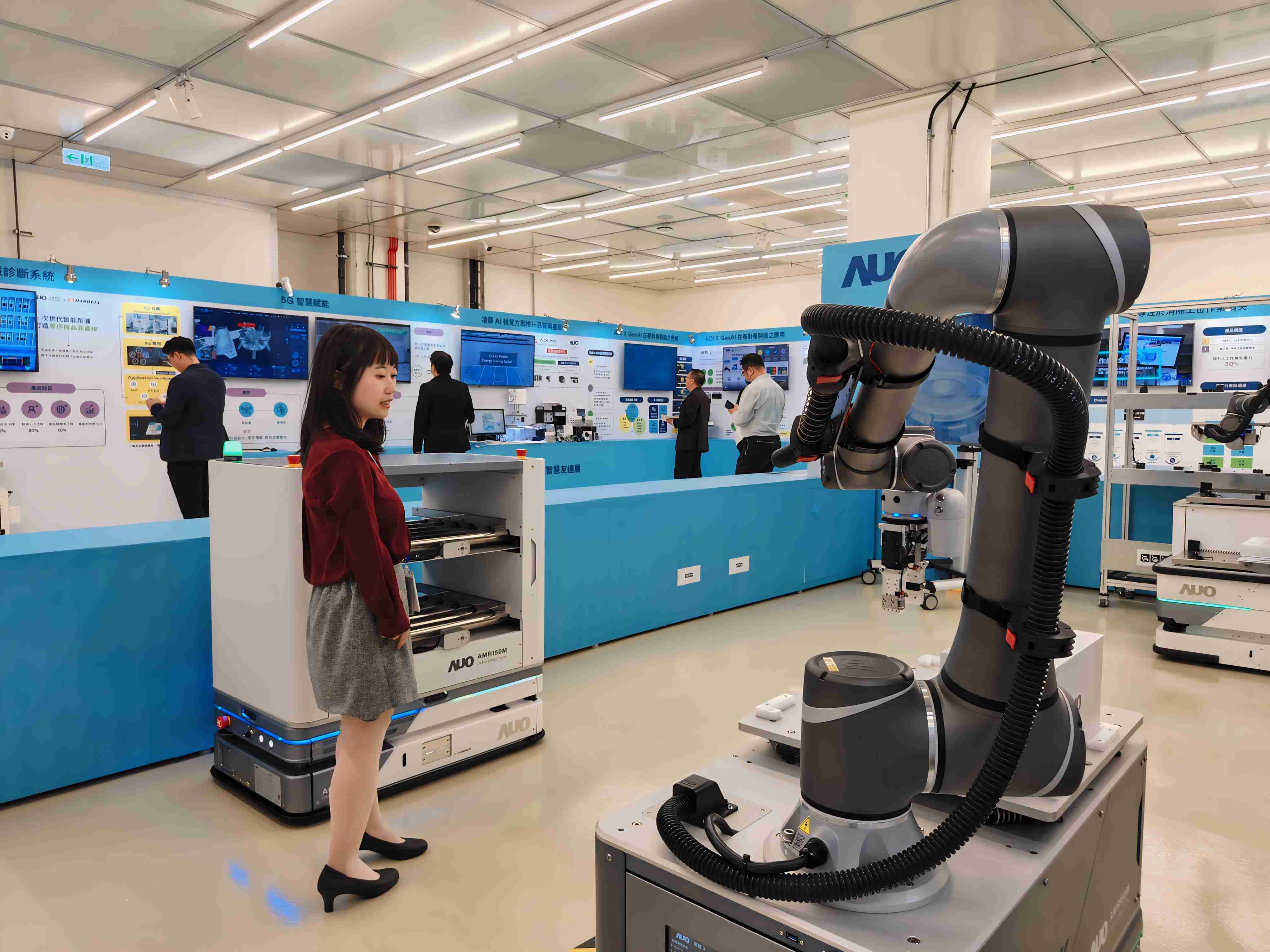 2024智能红龙扑克展邀集生态圈伙伴共同参展，，从数字应用、、、、净零减碳到能源发展，，，，创造全方位永续商机，，，，携手生态圈伙伴迈向永续未来