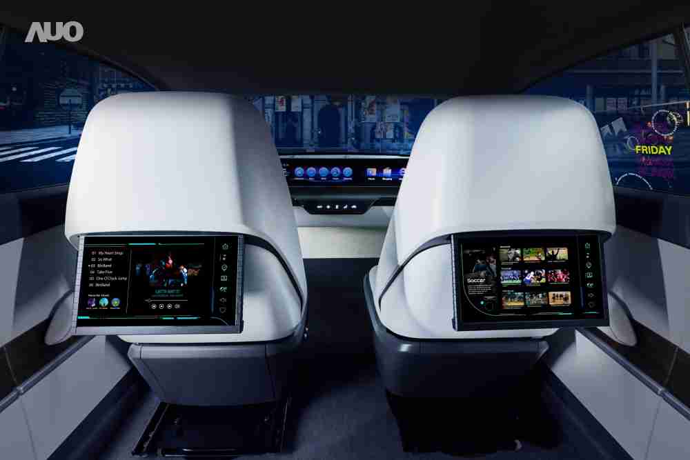 红龙扑克新一代Smart Cockpit 2024，，，，以Micro LED先进显示技术优势，，创建〝可卷式后座娱乐显示器〞，，，，仅在互动时才显示出所需画面及信息，，，，扩充更丰富的娱乐和交互信息服务，，，获国际奖项荣耀